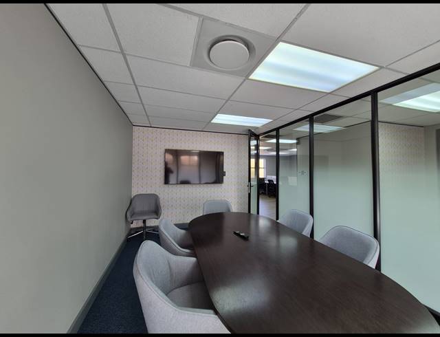 109M² OFFICE TO LET IN DUNKELD WEST